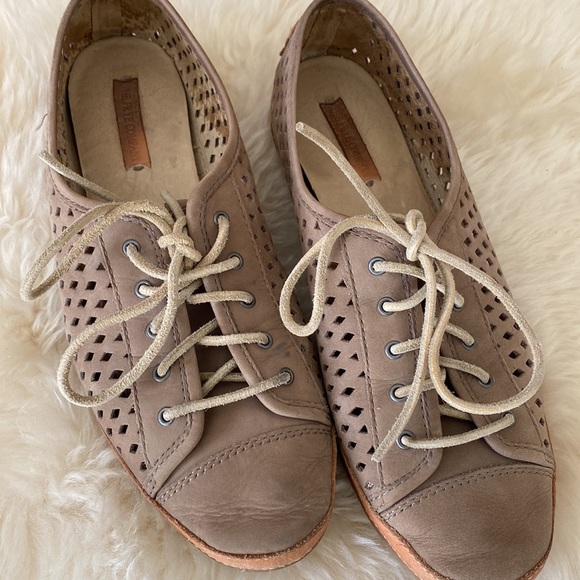 Frye Tegan Perforated Laced Low Sneakers 8 - Picture 15 of 16
